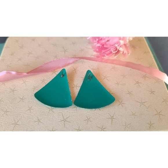 1980s Aqua and White Graffiti Triangular Earrings - Picture 8 of 10